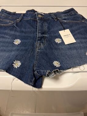⭐️HP⭐️ Forever 21 Dark Blue Daisy Embroidered Denim Shorts